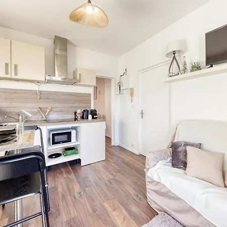 T2 Petit Nid Rose Apartment